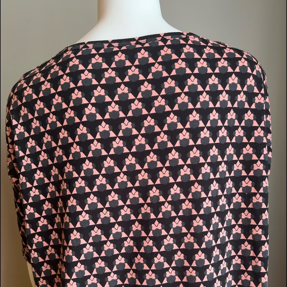 NWT LuLaRoe Irma Disney top size Xsmall - Picture 4 of 8